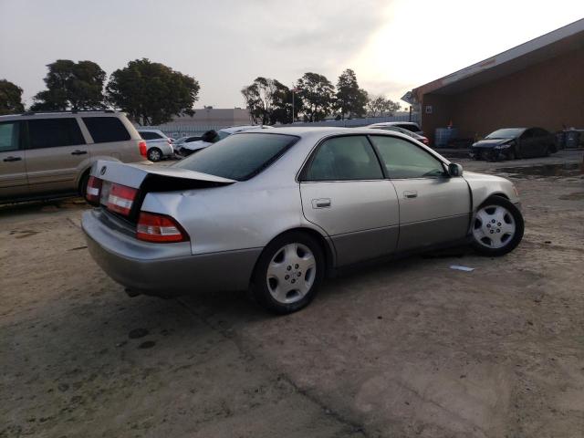 Photo 3 from auction – 2000 LEXUS ES 300 with VIN JT8BF28G2Y0274184