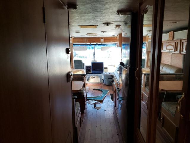 Photo 5 from auction – 2000 DAMO MOTORHOME with VIN 5B4LP37J4Y3317708