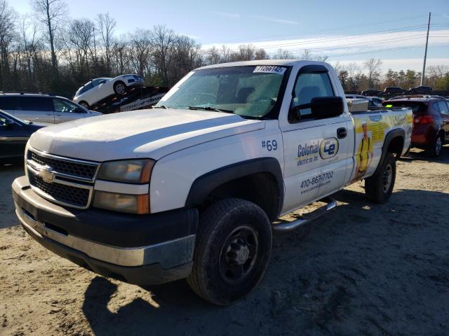CHEVROLET SILVERADO 2005 with VIN 1GCHK24U85E116515 - Photo from auction