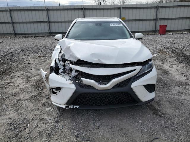 Photo 5 from auction – 2018 TOYOTA CAMRY with VIN 4T1B11HK9JU032145