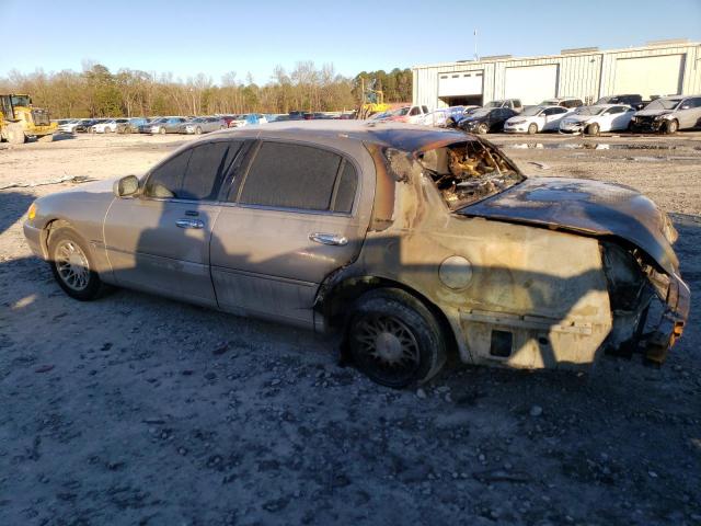Photo 2 from auction – 2002 LINCOLN TOWN CAR S with VIN 1LNHM82WX2Y657685