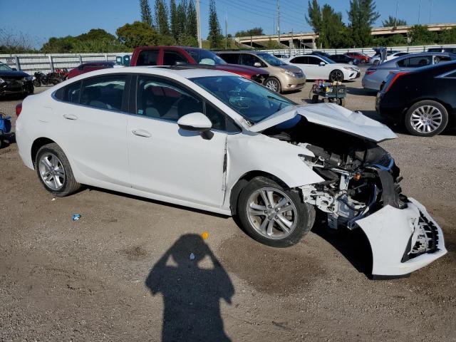 Photo 4 from auction – 2017 CHEVROLET CRUZE LT with VIN 3G1BE5SM0HS602434
