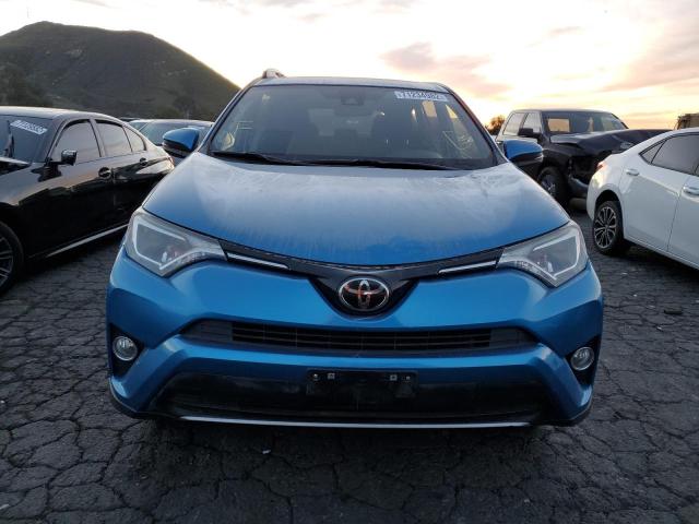 Photo 5 from auction – 2017 TOYOTA RAV4 XLE with VIN JTMWFREV3HD098401