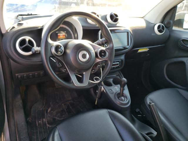 Photo 8 from auction – 2017 SMART FORTWO with VIN WMEFJ5DA0HK169640