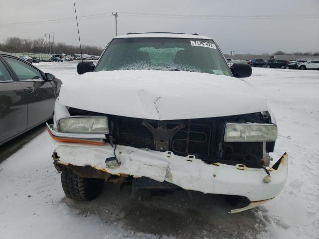 Photo 5 from auction – 2003 CHEVROLET BLAZER with VIN 1GNDT13XX3K144209