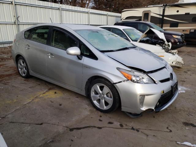 Photo 4 from auction – 2013 TOYOTA PRIUS with VIN JTDKN3DU1D5645807