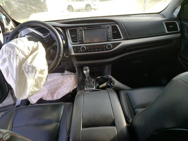 Photo 8 from auction – 2017 TOYOTA HIGHLANDER with VIN 5TDJZRFH2HS510354