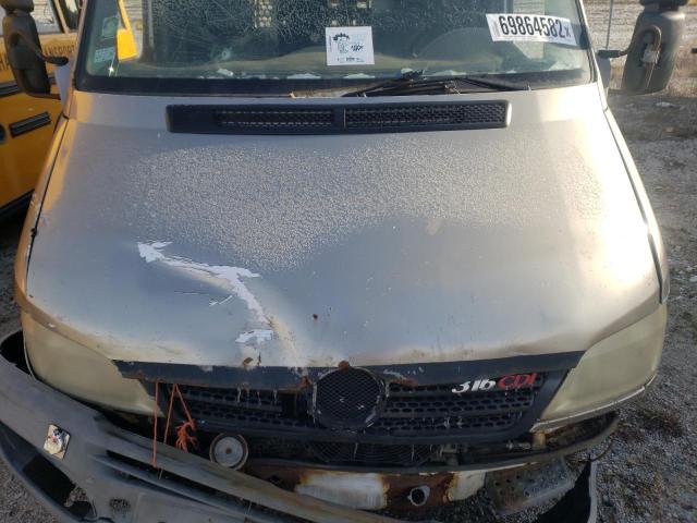 Photo 12 from auction – 2004 SPRINTER 2500 SPRIN with VIN WD2PD644945663660