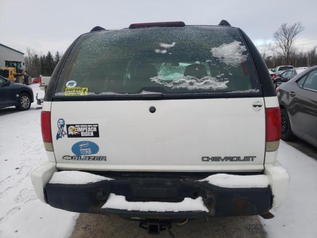 Photo 6 from auction – 2003 CHEVROLET BLAZER with VIN 1GNDT13XX3K144209