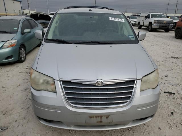 Photo 5 from auction – 2010 CHRYSLER TOWN & COU with VIN 2A4RR8D15AR480472