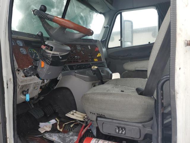 Photo 7 from auction – 2006 FREIGHTLINER CONVENTION with VIN 1FUJBBCG96LU70692