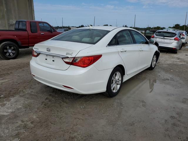 Photo 3 from auction – 2011 HYUNDAI SONATA GLS with VIN 5NPEB4ACXBH118627