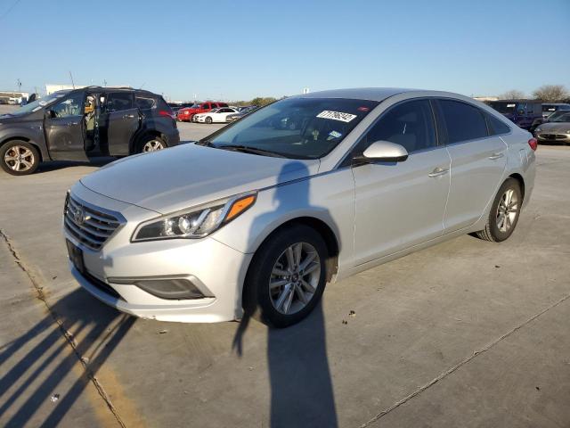 Photo 1 from auction – 2016 HYUNDAI SONATA SE with VIN 5NPE24AF2GH351323