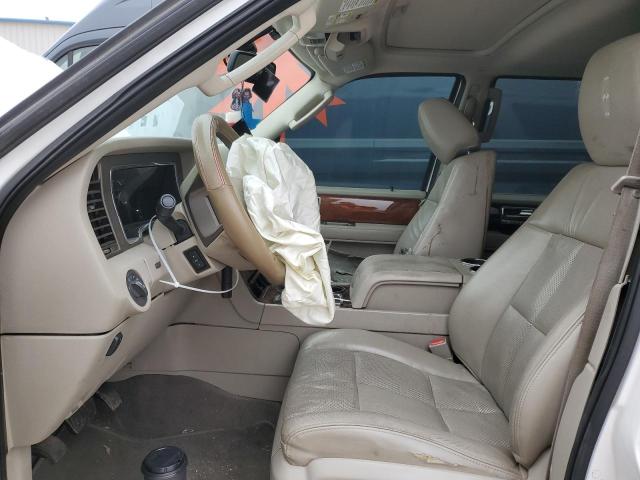 Photo 7 from auction – 2011 LINCOLN NAVIGATOR with VIN 5LMJJ3J50BEJ02880