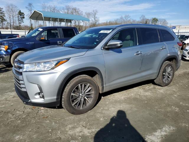 TOYOTA HIGHLANDER 2017 with VIN 5TDKZRFH7HS526148 - Photo from auction