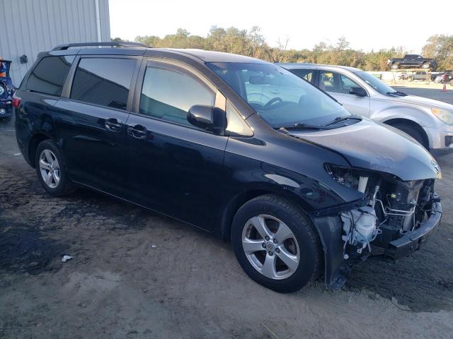 Photo 4 from auction – 2016 TOYOTA SIENNA LE with VIN 5TDKK3DC1GS746232