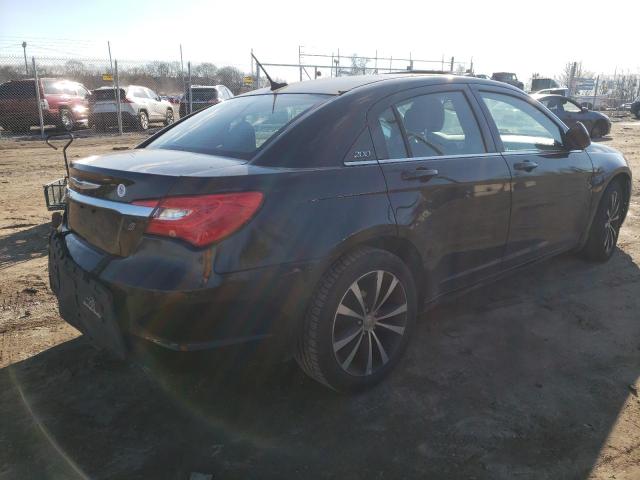 Photo 3 from auction – 2013 CHRYSLER 200 TOURIN with VIN 1C3CCBBG0DN716775
