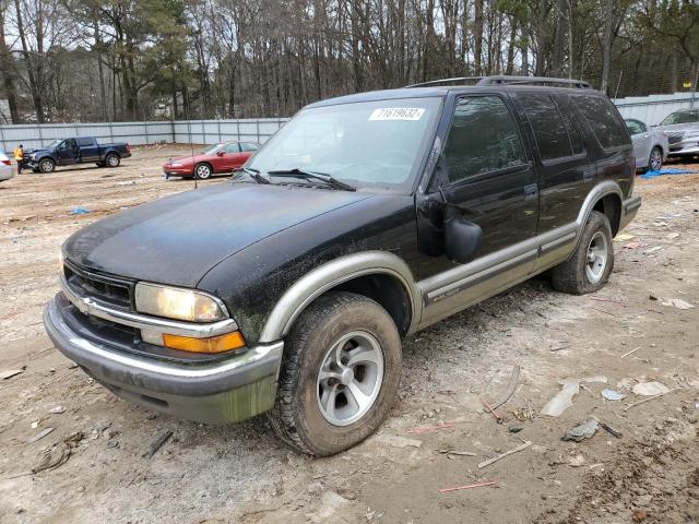 CHEVROLET BLAZER 1998 with VIN 1GNCS13W2W2275421 - Photo from auction