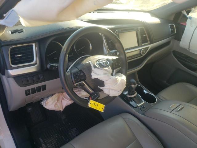 Photo 8 from auction – 2016 TOYOTA HIGHLANDER with VIN 5TDJKRFHXGS272515