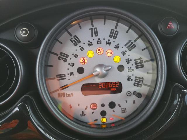 Photo 9 from auction – 2006 MINI COOPER with VIN WMWRC33526TK63599