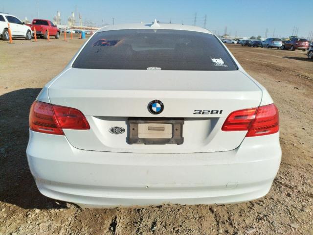 Photo 6 from auction – 2011 BMW 328 I with VIN WBAKE3C59BE441678