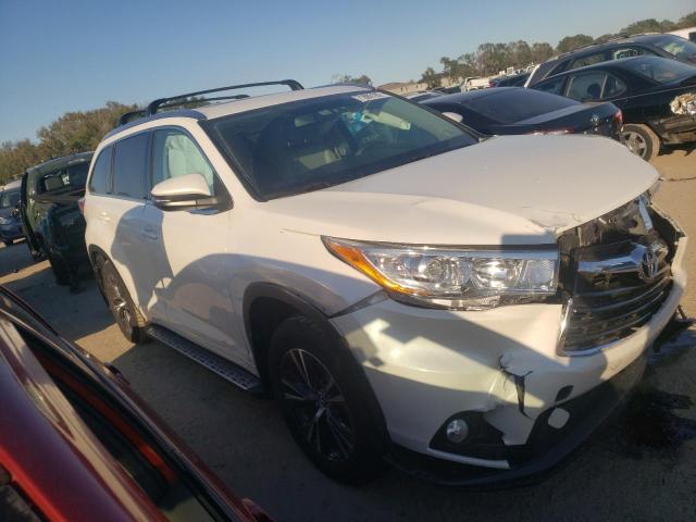 Photo 4 from auction – 2016 TOYOTA HIGHLANDER with VIN 5TDJKRFHXGS272515