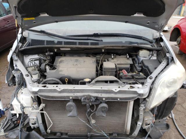 Photo 12 from auction – 2011 TOYOTA SIENNA XLE with VIN 5TDYK3DCXBS089899