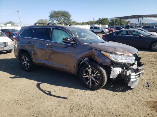 Photo 4 from auction – 2017 TOYOTA HIGHLANDER with VIN 5TDZZRFH6HS215065