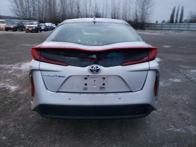 Photo 6 from auction – 2017 TOYOTA PRIUS PRIM with VIN JTDKARFP0H3024372