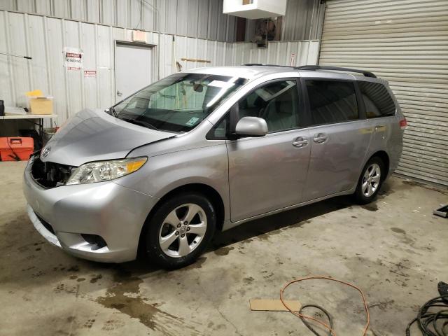 TOYOTA SIENNA LE 2011 with VIN 5TDKK3DCXBS010365 - Photo from auction