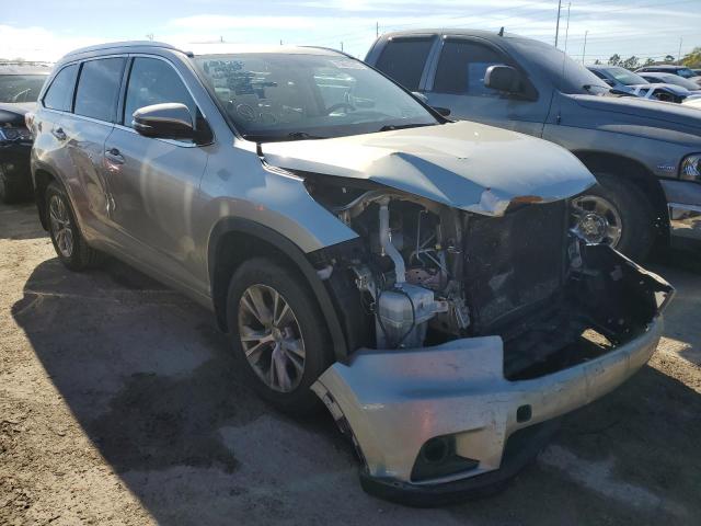Photo 4 from auction – 2015 TOYOTA HIGHLANDER with VIN 5TDJKRFH6FS203951