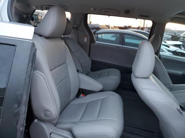 Photo 11 from auction – 2018 TOYOTA SIENNA XLE with VIN 5TDYZ3DC5JS910787