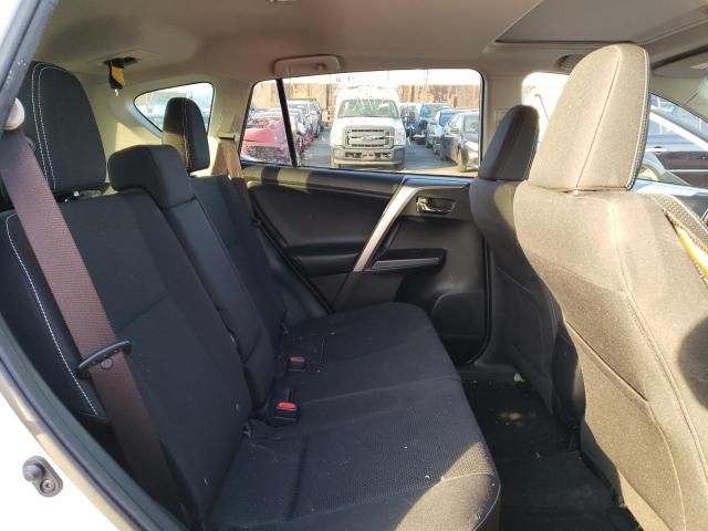 Photo 11 from auction – 2017 TOYOTA RAV4 XLE with VIN JTMWFREV0HJ718185