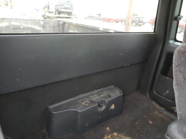 Photo 10 from auction – 2000 GMC SONOMA with VIN 1GTCT19W7Y8208925