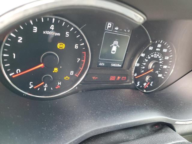 Photo 9 from auction – 2018 KIA FORTE LX with VIN 3KPFL4A71JE207946