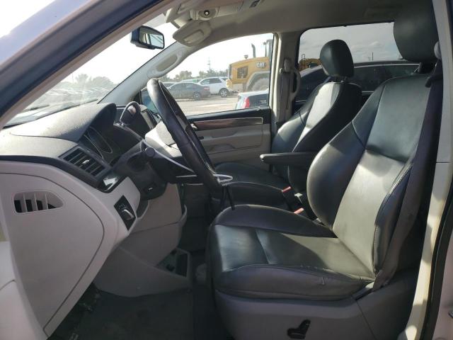 Photo 7 from auction – 2010 VOLKSWAGEN ROUTAN SE with VIN 2V4RW3D11AR242514