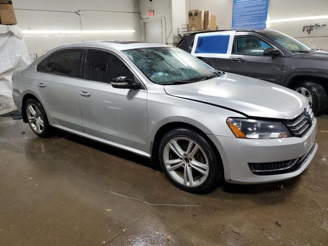 Photo 4 from auction – 2014 VOLKSWAGEN PASSAT SE with VIN 1VWBT7A32EC078624