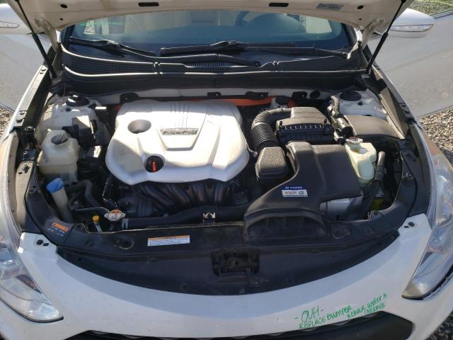 Photo 11 from auction – 2015 HYUNDAI SONATA HYB with VIN KMHEC4A49FA128516