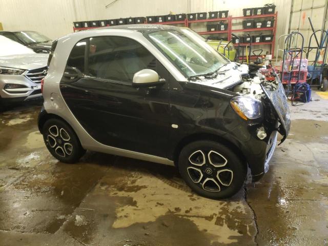 Photo 4 from auction – 2016 SMART FORTWO with VIN WMEFJ5DA3GK074326