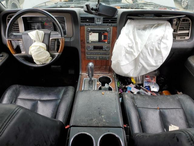 Photo 8 from auction – 2011 LINCOLN NAVIGATOR with VIN 5LMJJ3H51BEJ09729