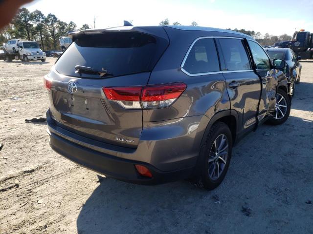 Photo 3 from auction – 2019 TOYOTA HIGHLANDER with VIN 5TDJZRFH5KS619012