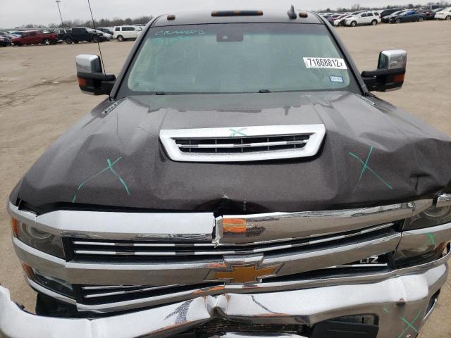 Photo 11 from auction – 2018 CHEVROLET SILVERADO with VIN 1GC1KWEY3JF128067