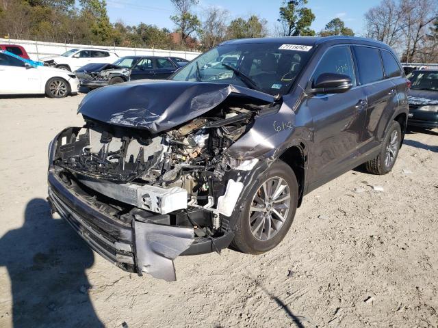 TOYOTA HIGHLANDER 2019 with VIN 5TDJZRFH5KS619012 - Photo from auction
