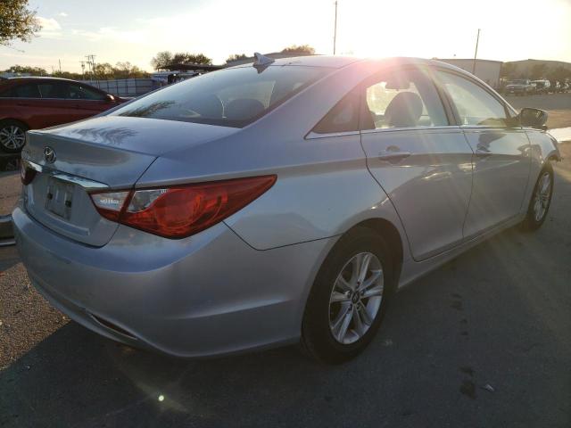 Photo 3 from auction – 2011 HYUNDAI SONATA GLS with VIN 5NPEB4AC5BH007810
