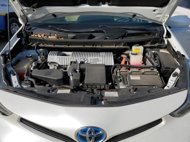 Photo 11 from auction – 2017 TOYOTA PRIUS V with VIN JTDZN3EU1HJ069744