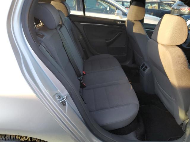 Photo 10 from auction – 2007 VOLKSWAGEN RABBIT with VIN WVWDS71KX7W051405