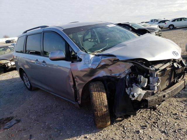 Photo 4 from auction – 2015 TOYOTA SIENNA LE with VIN 5TDKK3DC2FS579703
