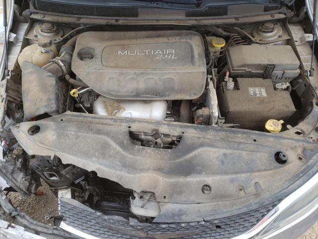 Photo 11 from auction – 2015 CHRYSLER 200 LIMITE with VIN 1C3CCCAB8FN574870