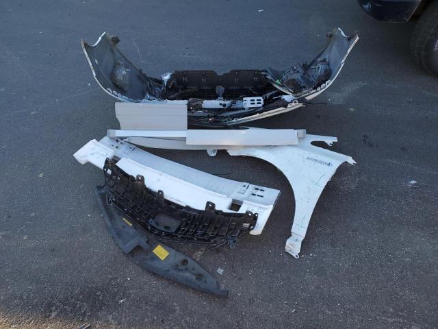 Photo 12 from auction – 2014 TOYOTA PRIUS V with VIN JTDZN3EU2EJ005322