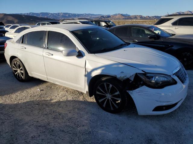 Photo 4 from auction – 2013 CHRYSLER 200 TOURIN with VIN 1C3CCBBB0DN516046